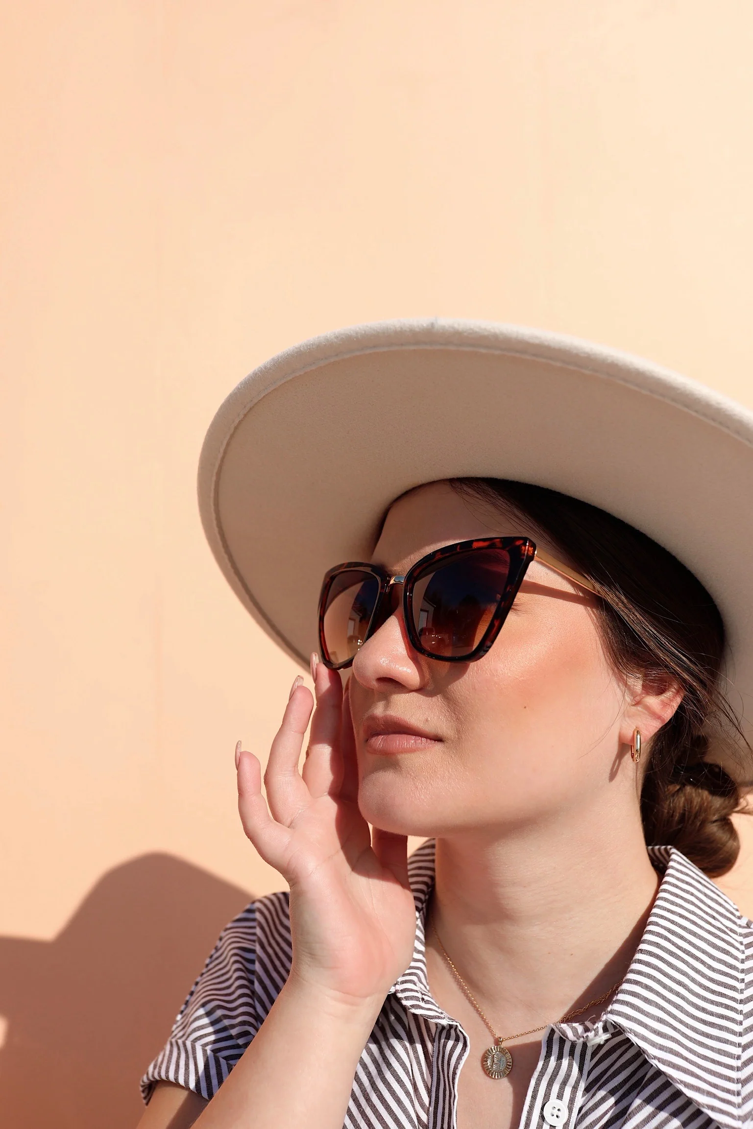 Catch My Eye Sunglasses - Image 3