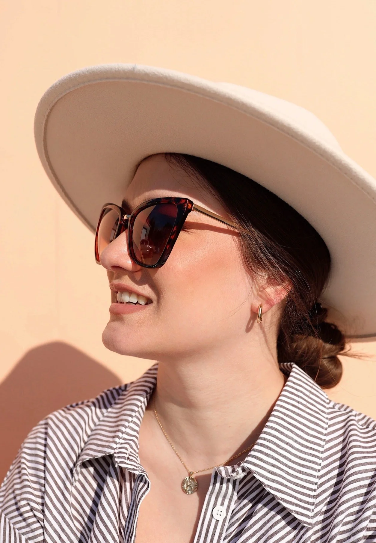 Catch My Eye Sunglasses - Image 4