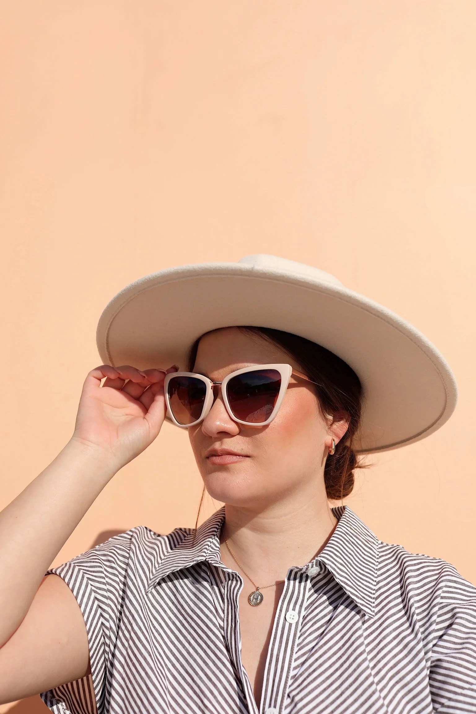 Catch My Eye Sunglasses - Image 6