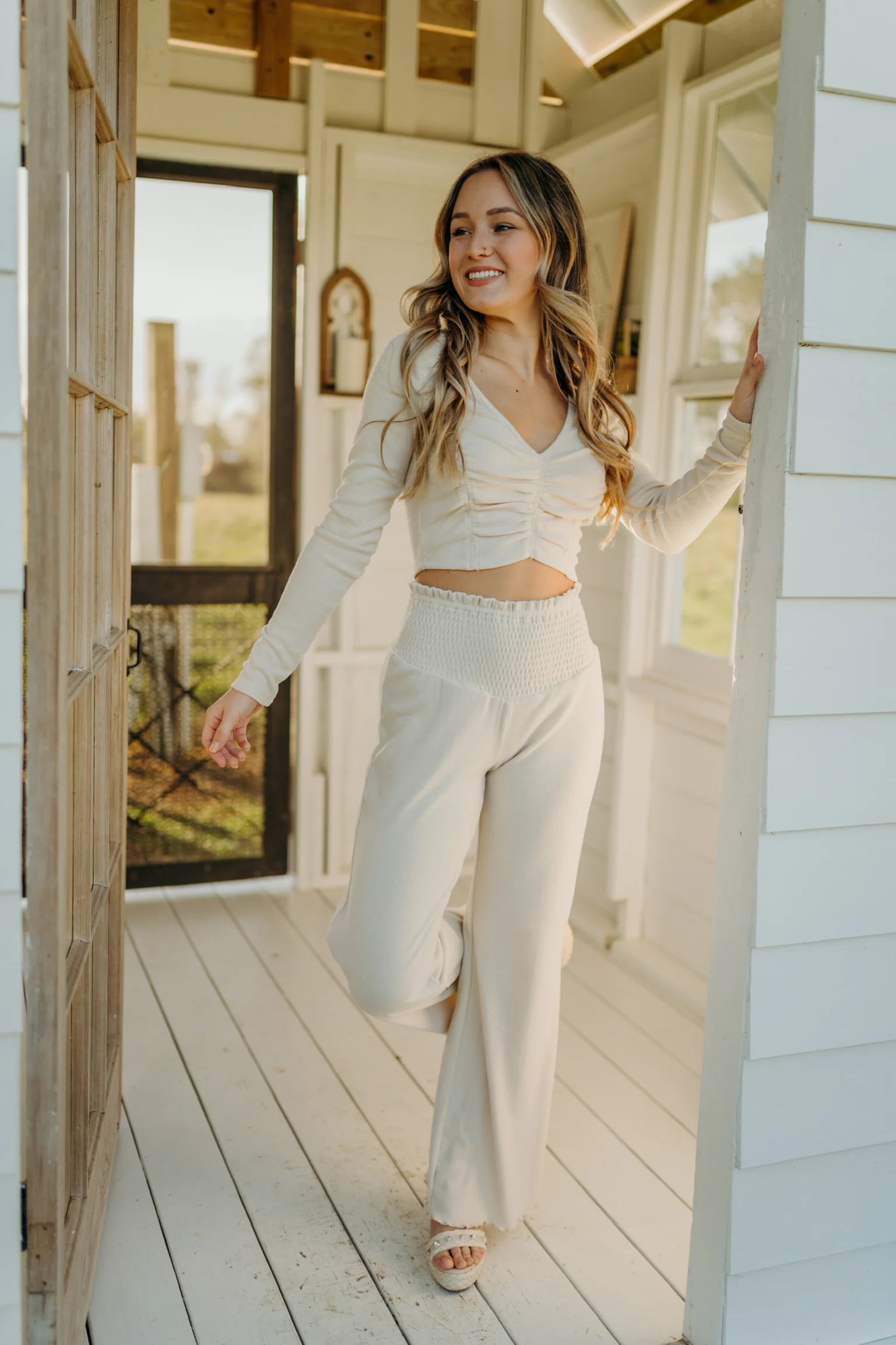 SIZE LARGE Ellie Smock Waist Pants - Image 3