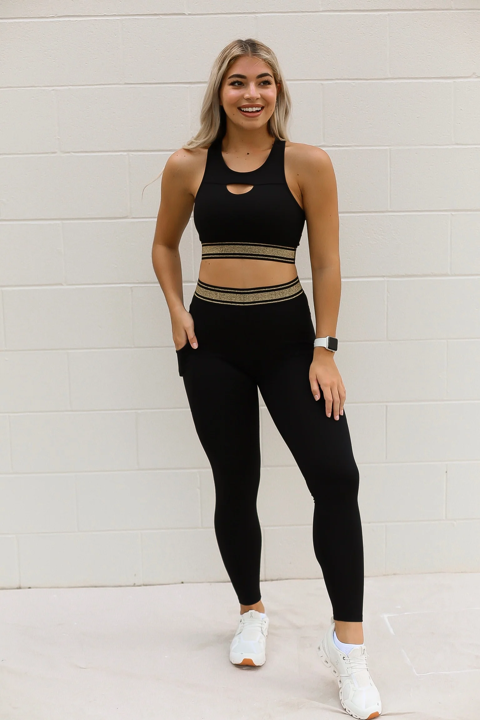 SIZE SMALL In The Zone Sports Bra - Image 8