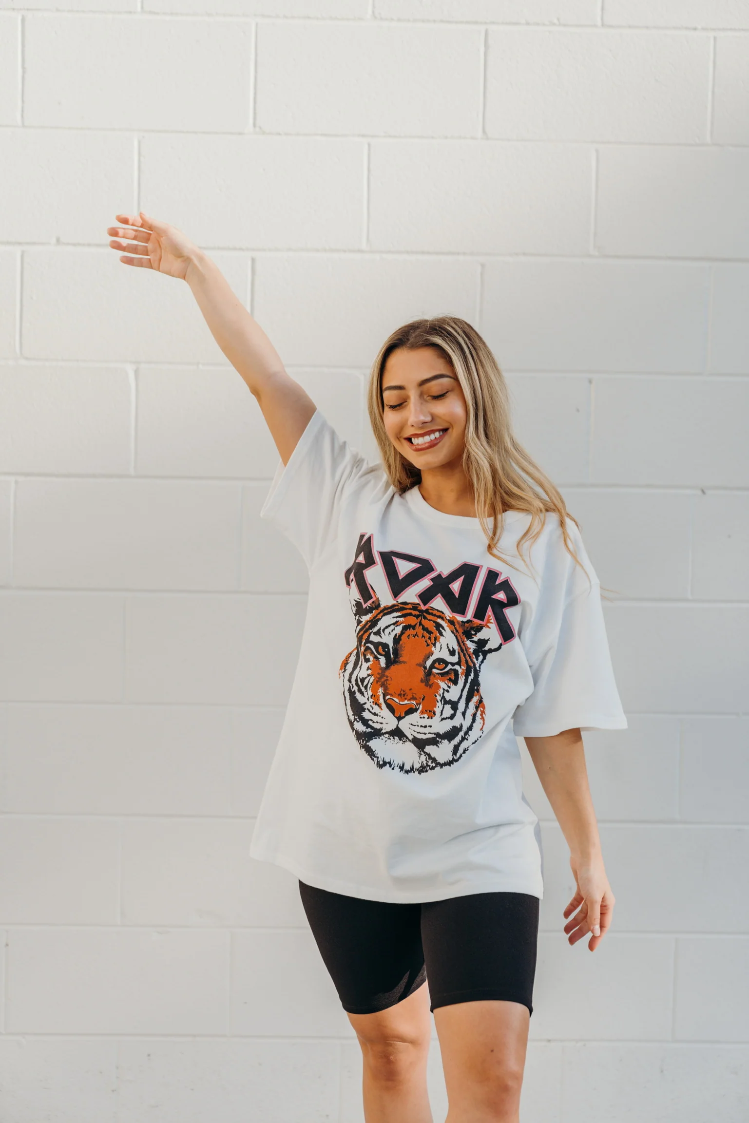 Roar Tiger T-Shirt - Image 5